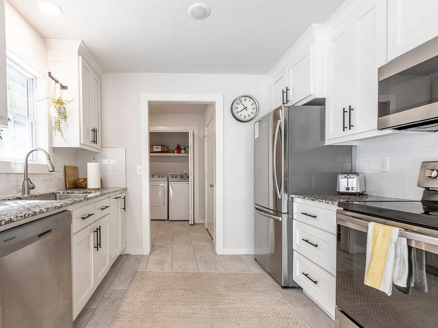 3 bed, 1420 sqft, $2,850 — Photo 3