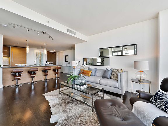 3rd image of 420 Mission Bay Blvd N Unit 701