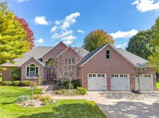 2566 Huntington Way, Suamico, WI 54173