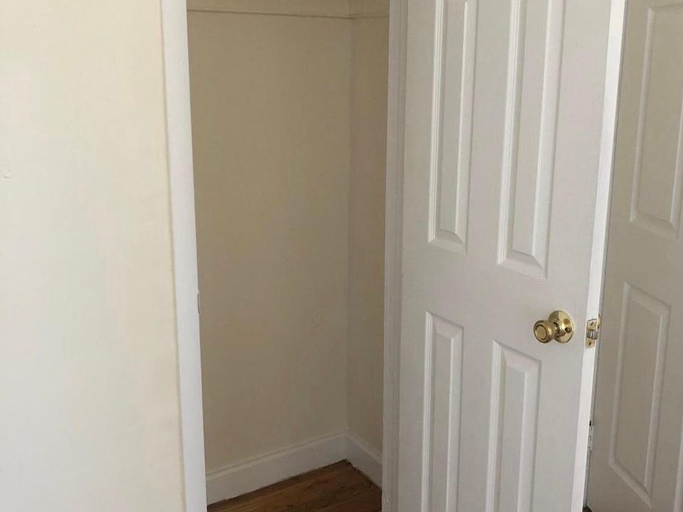 2nd image of 1420 Rowland St #3F