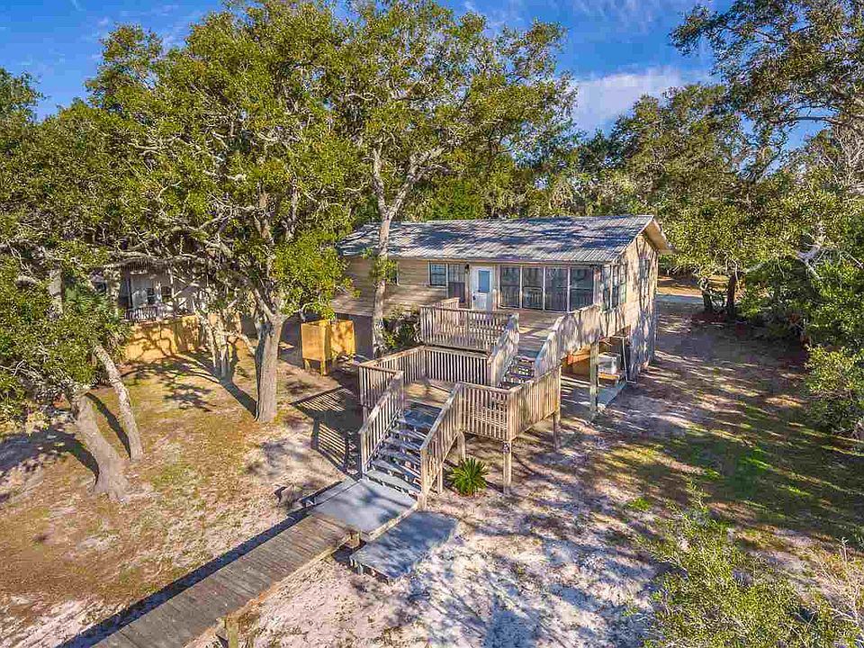 1st image of 646 Mariner Cir