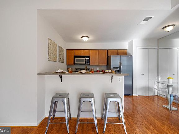 5th image of 8616C Beekman Pl #16C