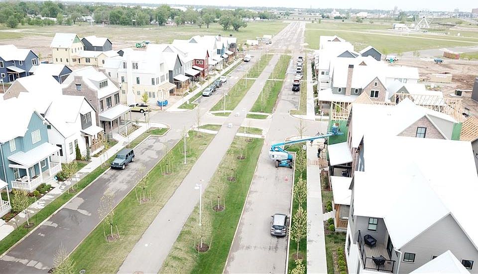 1st image of 1737 Runway Blvd