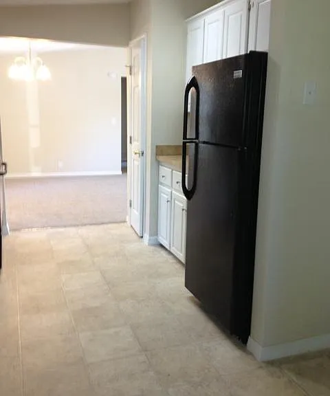 2304 Kingston St S — Photo 12