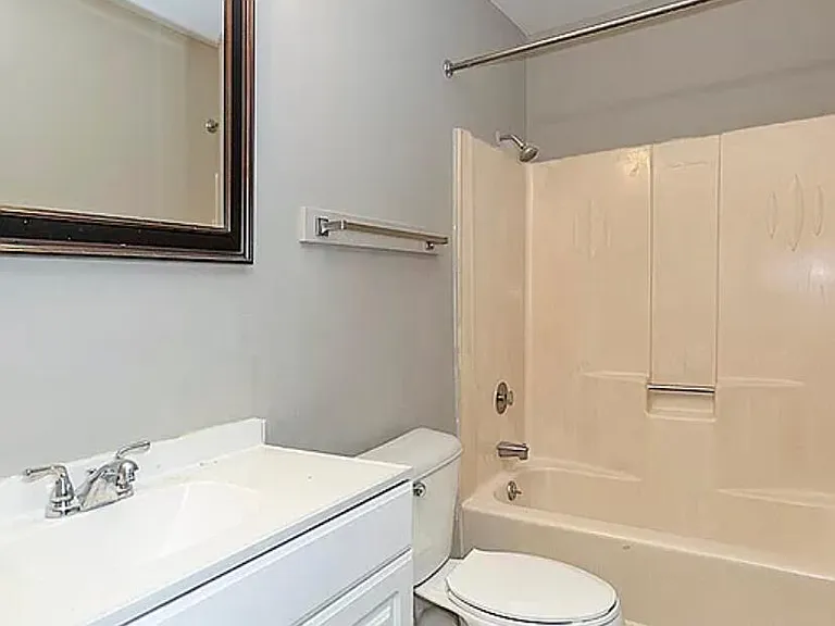1732 Burcham Dr — Photo 7