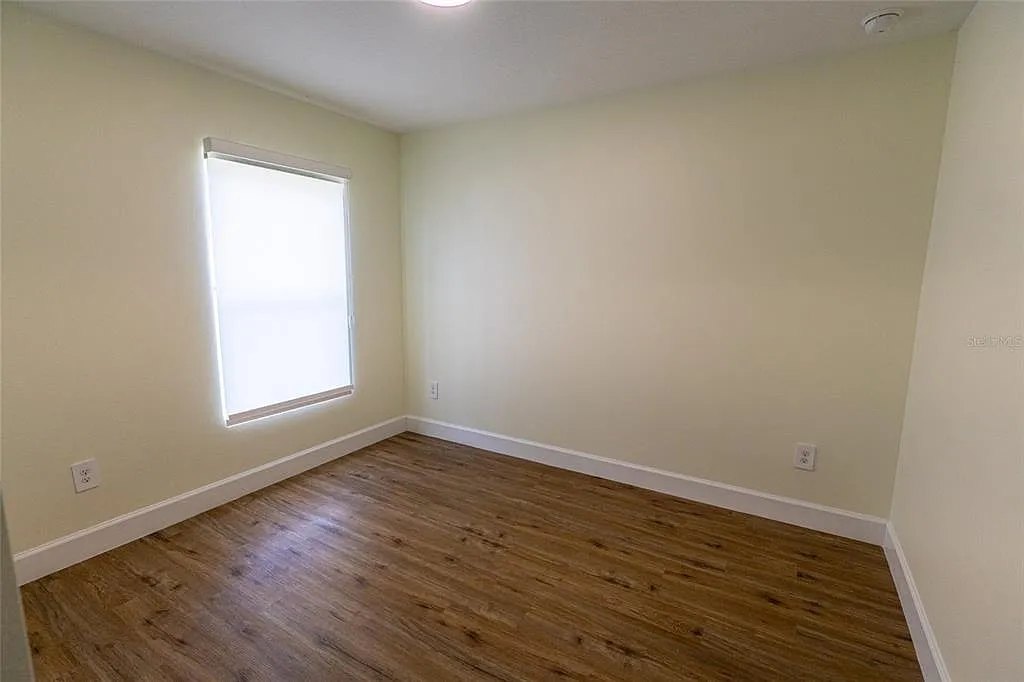 2232 Florida Dr — Photo 3