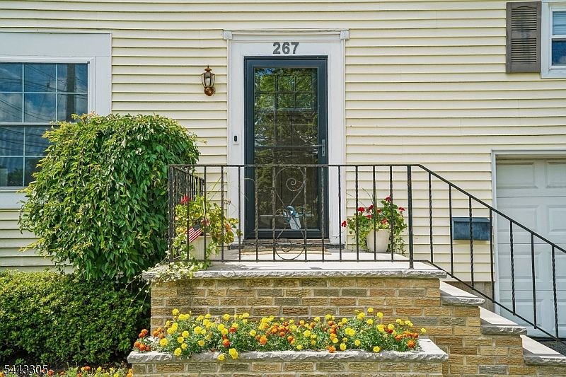 1st image of 267 Kings Rd
