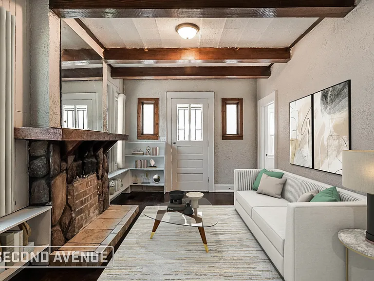 518 Oak Pl — Photo 2