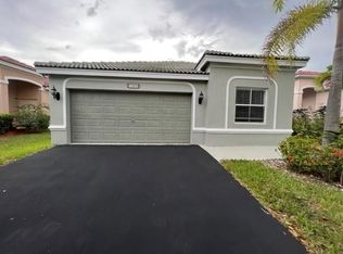 1283 Chinaberry Dr, Fort Lauderdale, FL 33327
