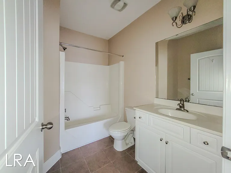 300 Gateway Dr #346 — Photo 16
