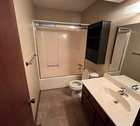 4th image of 105 & 107 Brookridge Dr #107