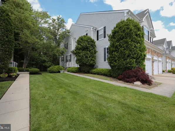 58 Weaver Dr, Marlton, NJ 08053