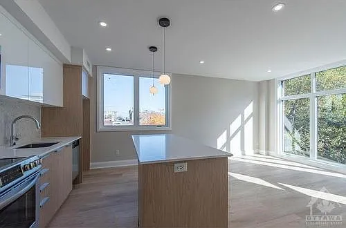 58 Florence St — Photo 82