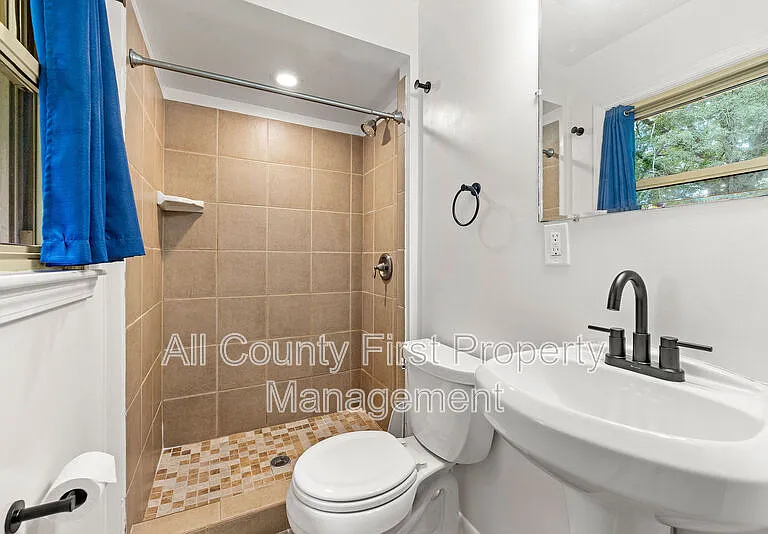 2461 Fontaine Cir — Photo 14