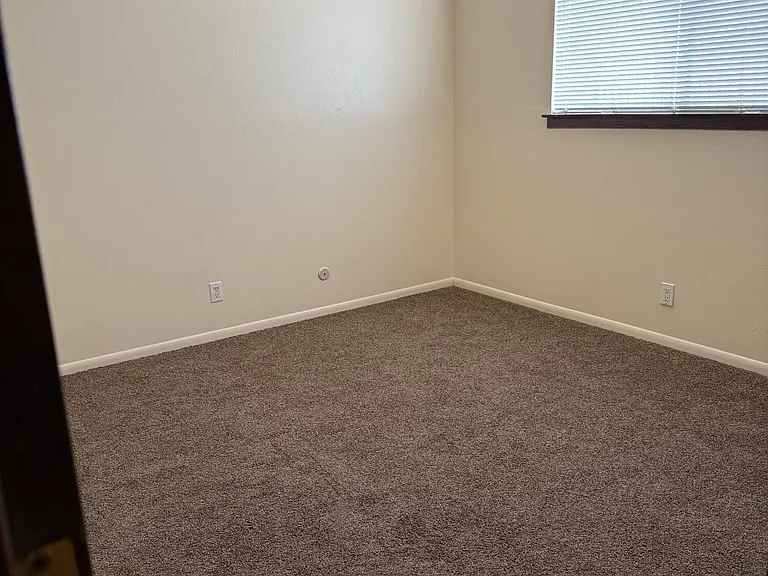 3101 Pennsylvania St NE #8 — Photo 5