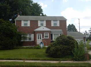 900 Cedar Ln, Norristown, PA 19401