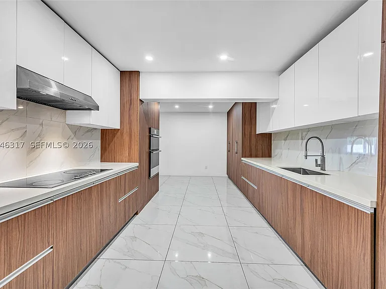 12525 SW 68th Ct — Photo 11