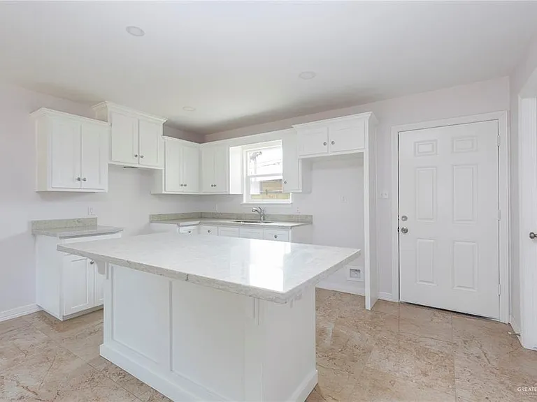 624 N Texas Ave — Photo 9