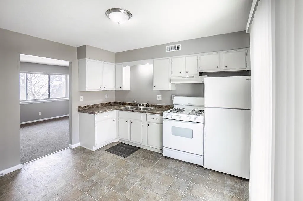 1800 Wayne St #2 — Photo 3