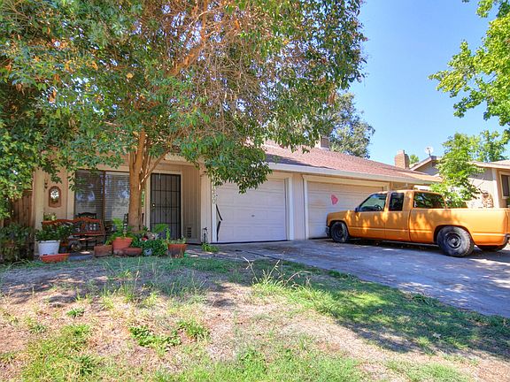 3rd image of 7448 Tierra Way