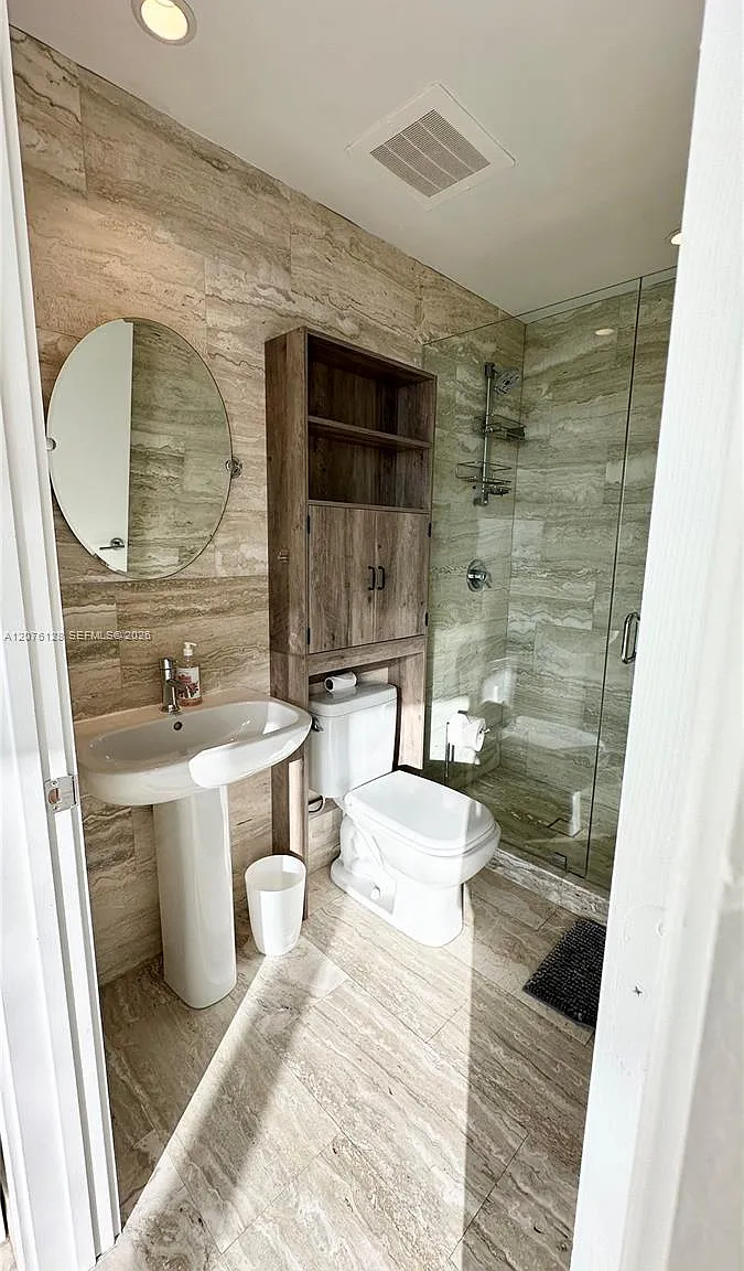 Biscayne Beach Condo — Photo 4
