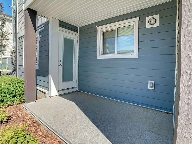 39 Van Slyke Way — Photo 17
