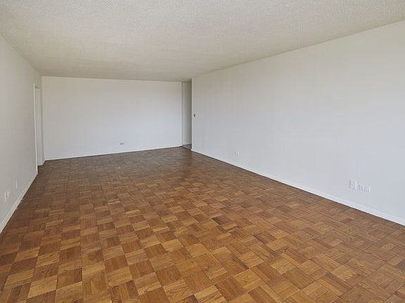 2nd image of 3333 Henry Hudson Pkwy APT 20A