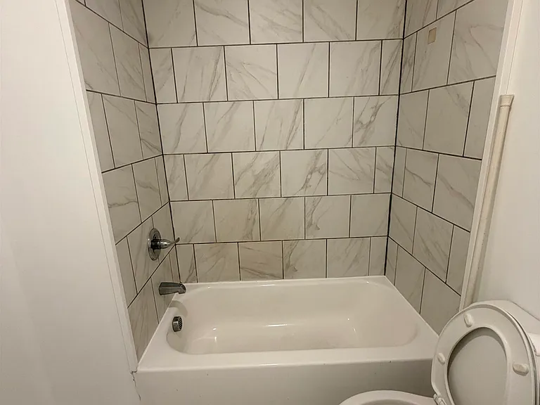 74 W 7th St #2 — Photo 3