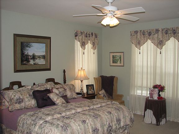 Master BR (14'x16') features 2 large walk-in closets.