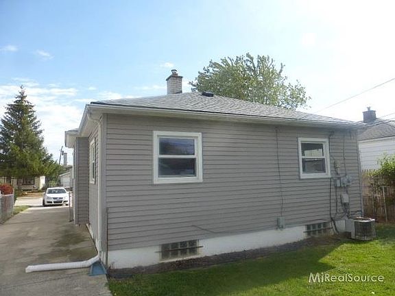 2nd image of 24925 Brittany Ave