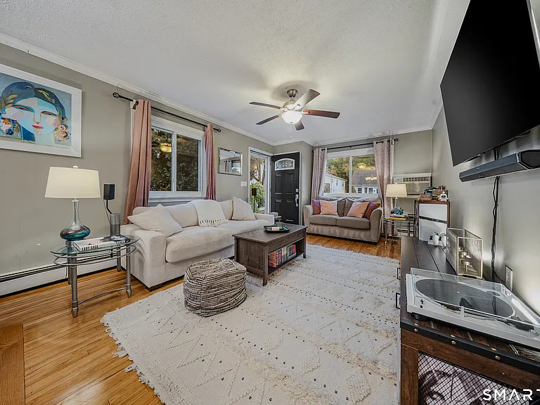 67 Beecher Ave — Photo 7
