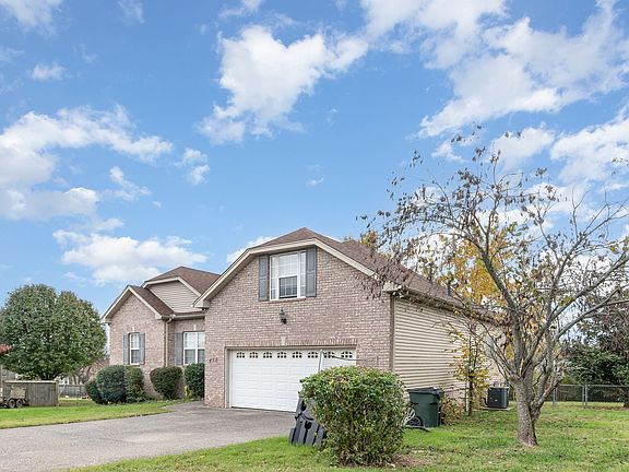 4th image of 450 S Rocky Top St