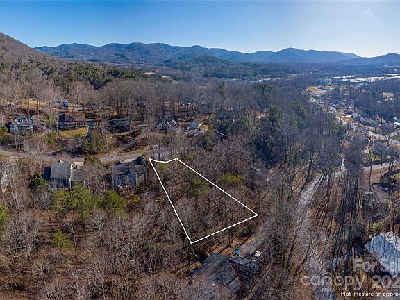 5th image of 161 Hillside Dr