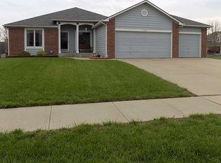 7731 SW 27th St, Topeka, KS 66614