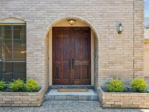 5th image of 2522 Nantucket Dr #A