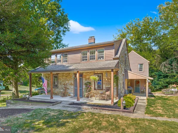 249 Blue Ln, Columbia, PA 17512