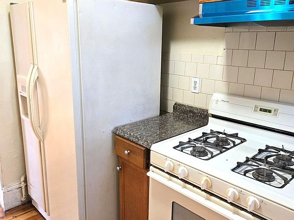 2nd image of 118 Chad Brown St #3