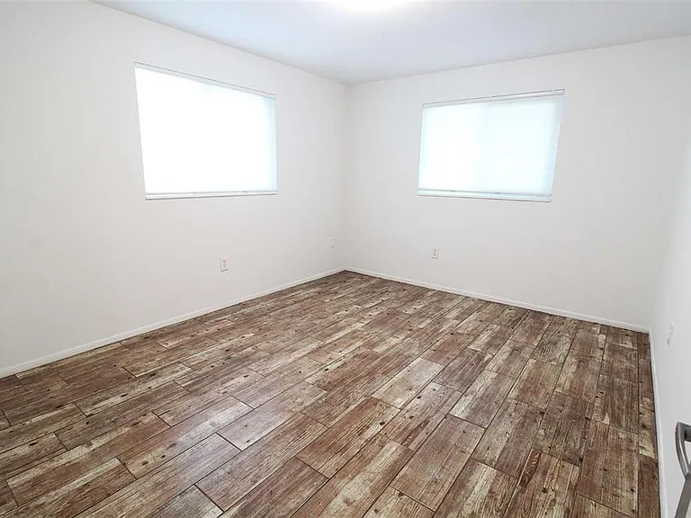 5521 Yorkshire Way — Photo 6