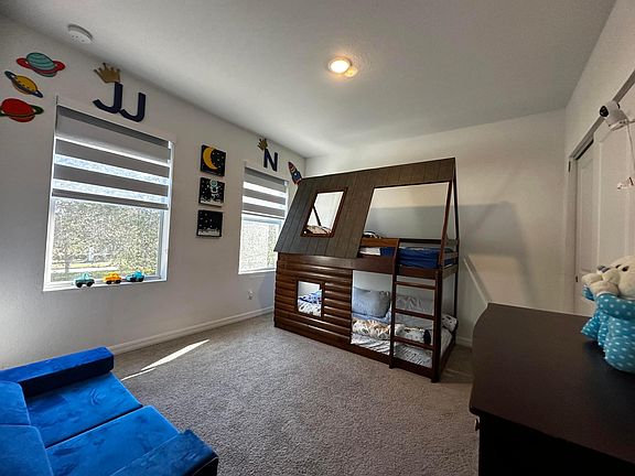 4th image of 2236 SE Union Park Drive