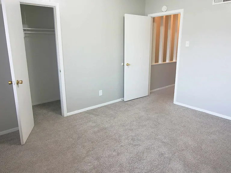 Northridge Court Apartments — Photo 9