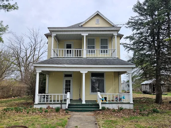 260 N Maple St, Dana, IN 47847