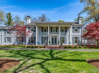 33 Log Cabin Dr, Saint Louis, MO 63124
