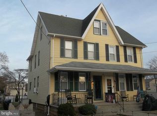 325 Delaware Ave, Riverside, NJ 08075