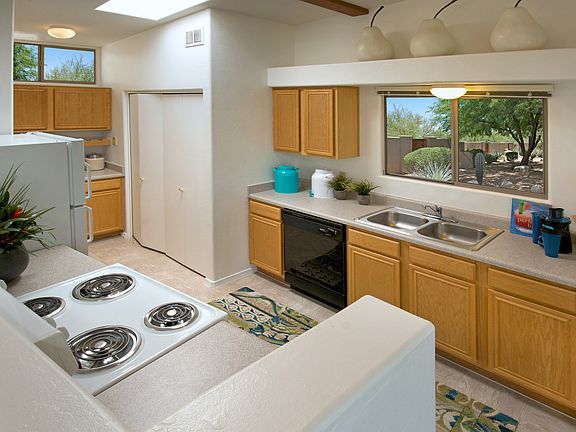 3rd image of 3540 E Bermuda St APT 04