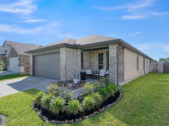 3rd image of 2422 Silver Prairie Ln