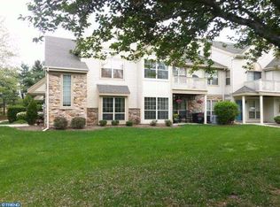 416 Foxcroft Cir, Royersford, PA 19468