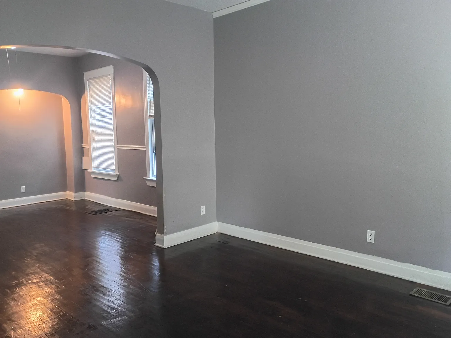 1268 W 71st Pl — Photo 3