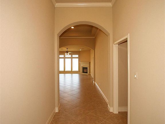 3rd image of 1819 Emerald Trace Ln