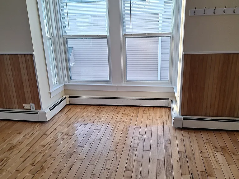 121 Pleasant St #4 — Photo 6