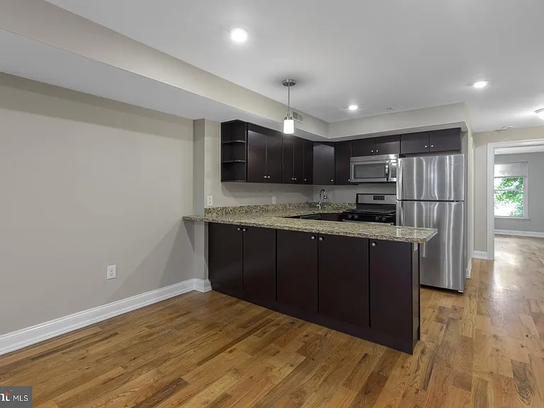 704 Alter St #D — Photo 4